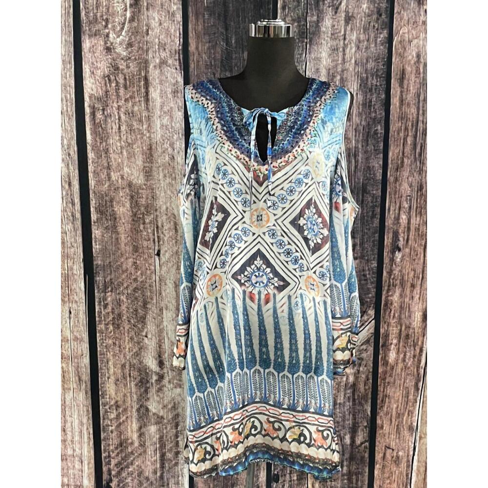 NEW LA MODA CLOTHING printed cold shoulder dress in blue multi